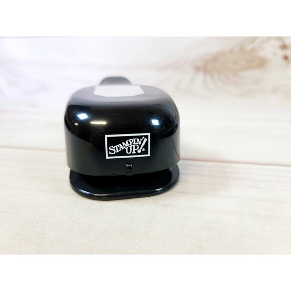 Stampin' Up! Small Tag Rectangle Punch Whale Tail Paper Shapers 108264 - Picture 6 of 10